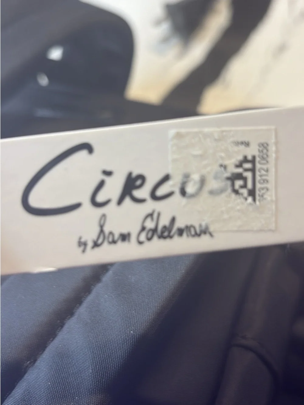 Circus by Sam Edelman compact black